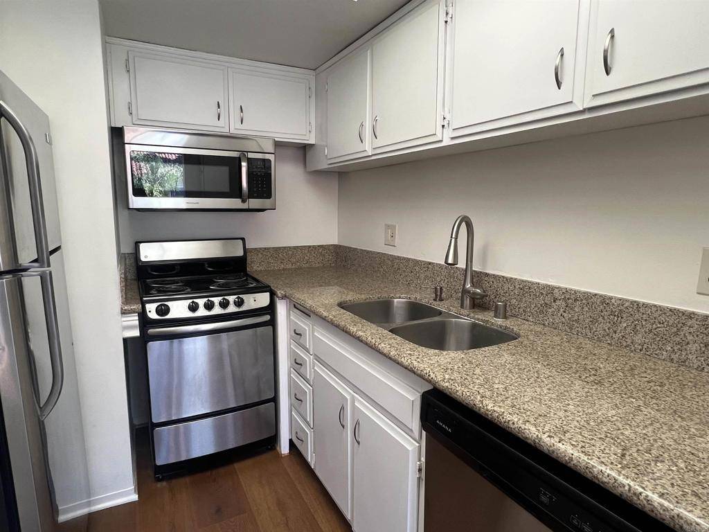 San Diego, CA 92111,7555 Linda Vista #31