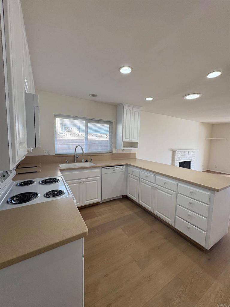 San Marcos, CA 92078,1271 Discovery St