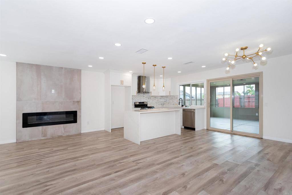 San Diego, CA 92126,10336 Londonderry AVE