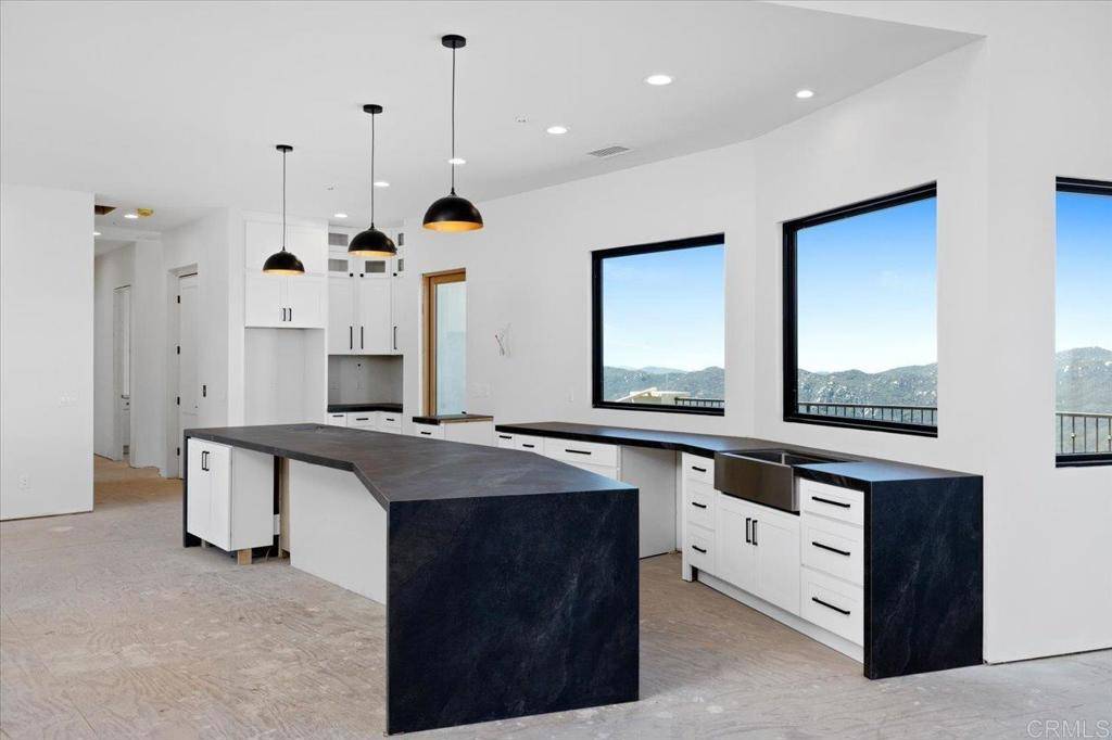 9607 Misty Meadow Lane Escondido, CA 92026