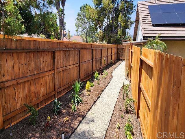 Carlsbad, CA 92009,7920 Rocoso LN