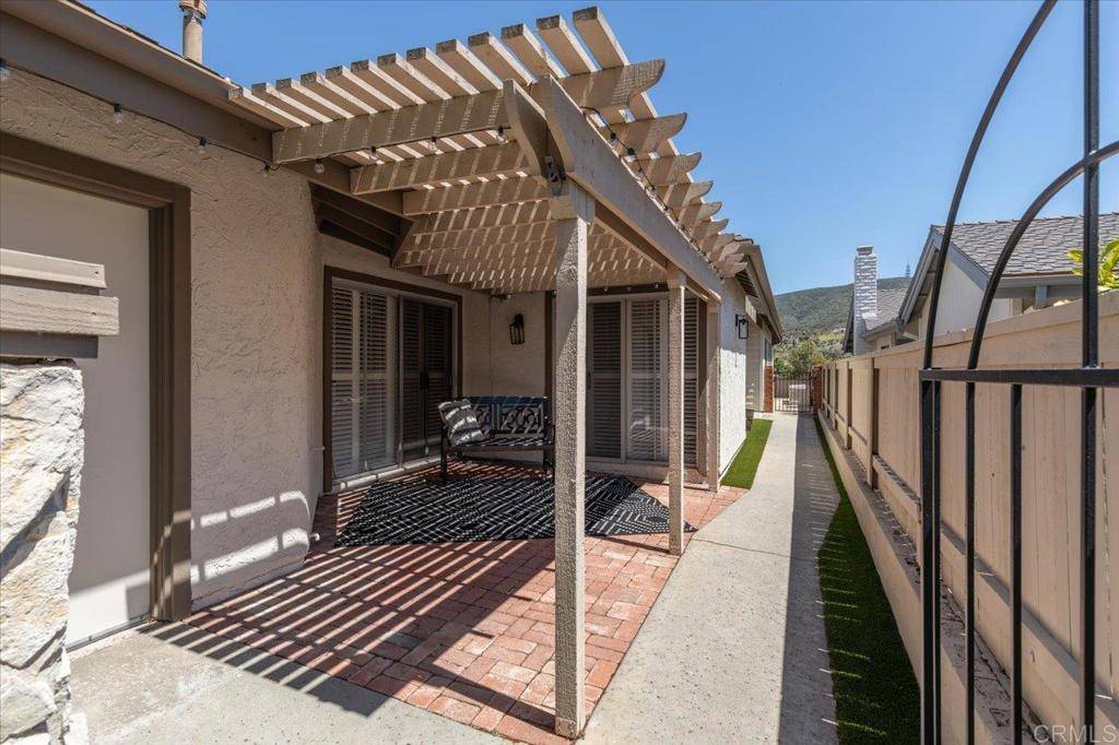 San Marcos, CA 92078,1241 Via Viento Suave