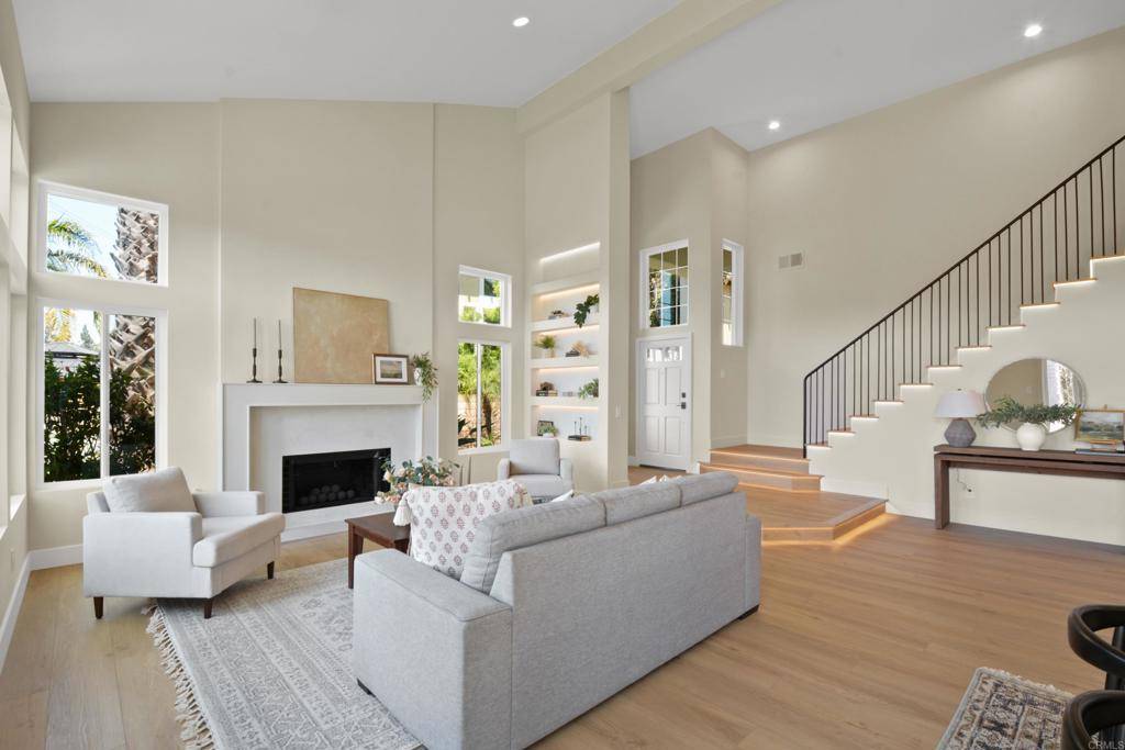 Carlsbad, CA 92011,1736 BLACKBIRD CIRCLE