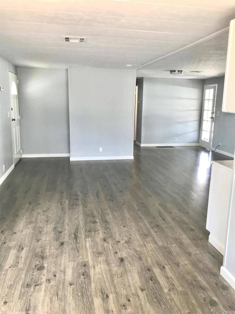 San Marcos, CA 92078,150 S Rancho Santa Fe #44