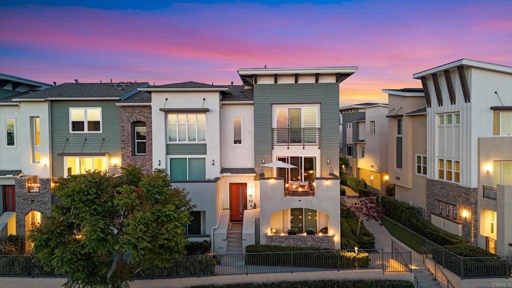 Carlsbad, CA 92009,6132 Colt Place #101