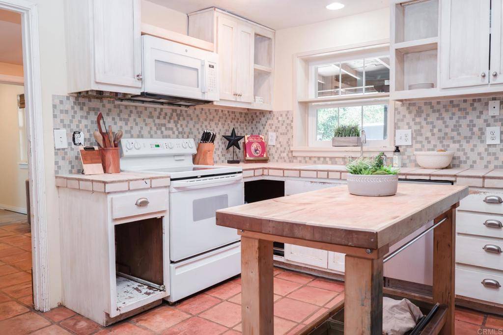 Valley Center, CA 92082,13965 Woods Valley Road