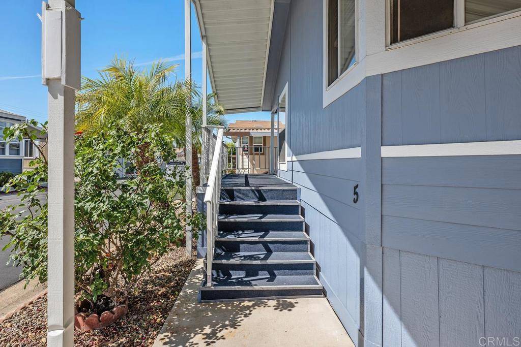 Escondido, CA 92029,1001 S Hale AVE ##5