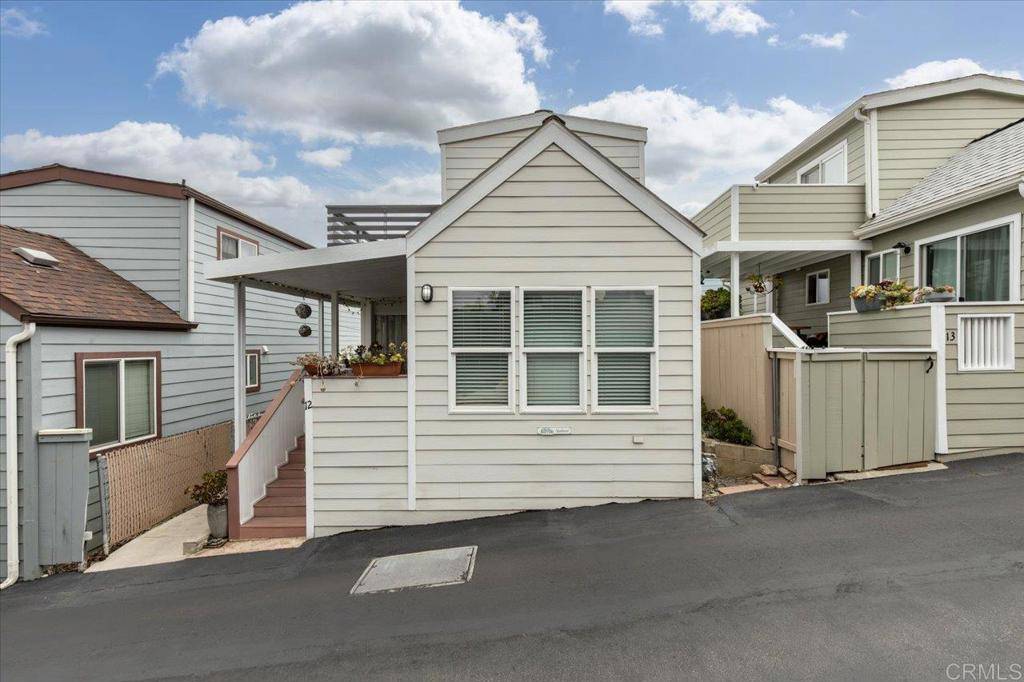 Encinitas, CA 92024,1624 N Coast Highway 101 #12