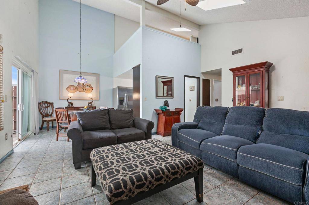 San Diego, CA 92139,6919 Sandleford Way