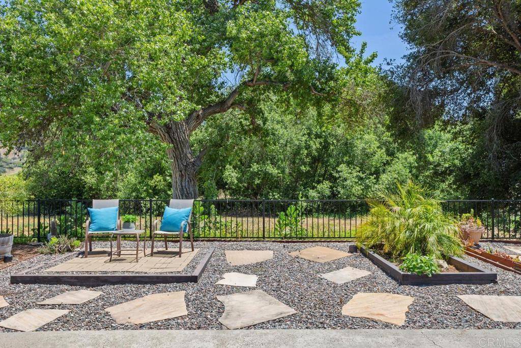 Fallbrook, CA 92028,3404 Oak Cliff Dr #2