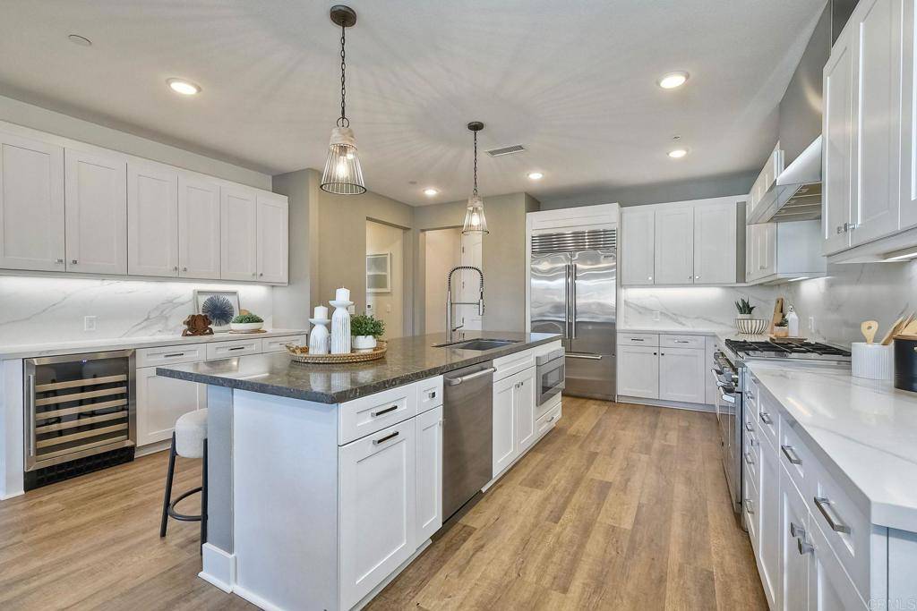 Carlsbad, CA 92008,800 Grand AVE #205