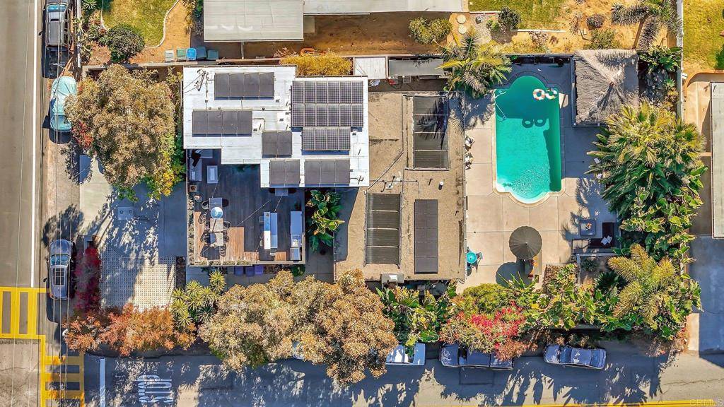 Encinitas, CA 92024,1004 Nardo RD