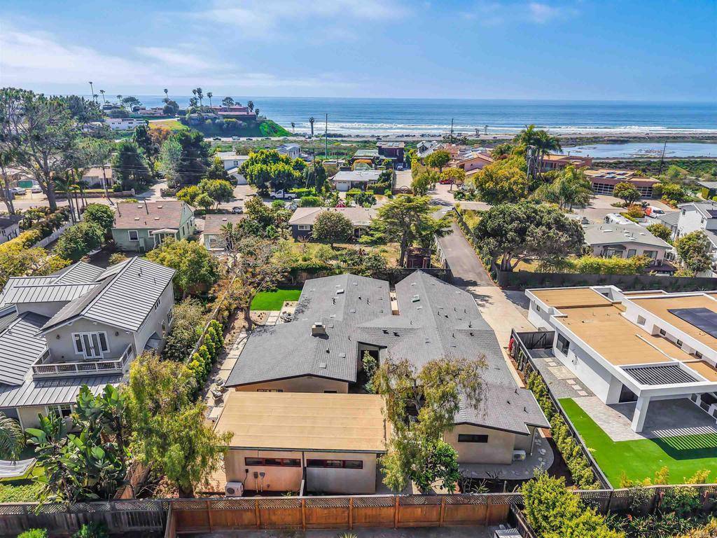 Solana Beach, CA 92075,806 Seabright LN