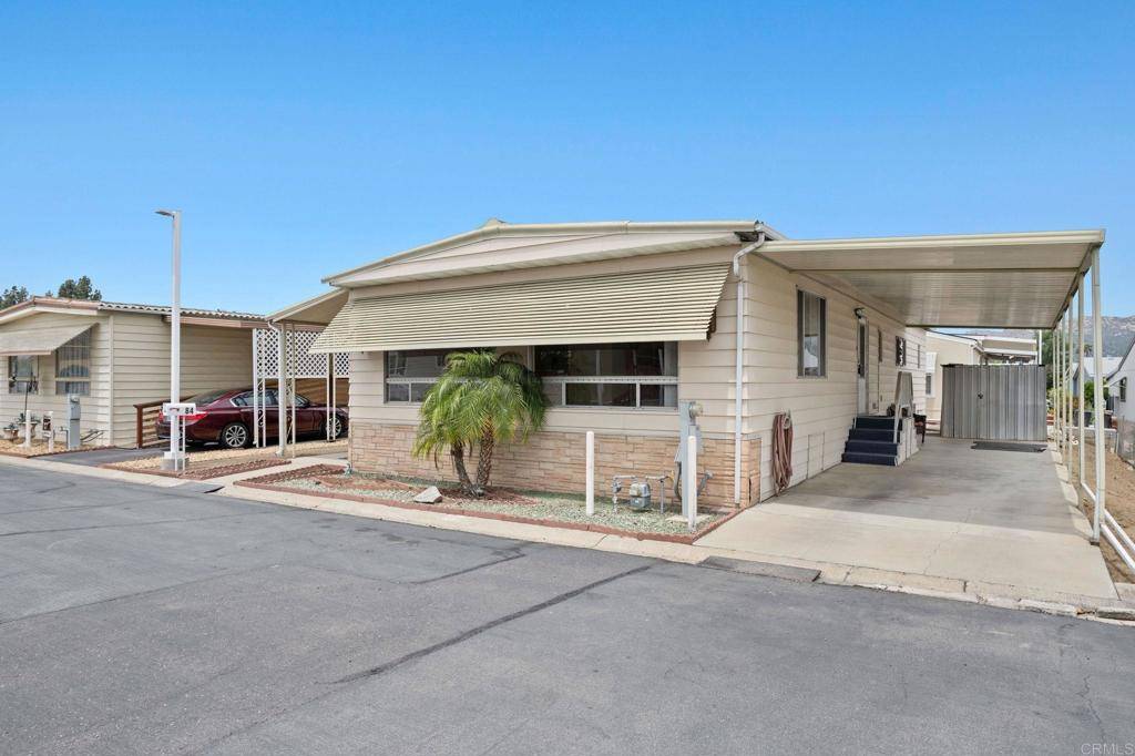 Escondido, CA 92027,2280 E Valley Pkwy #84