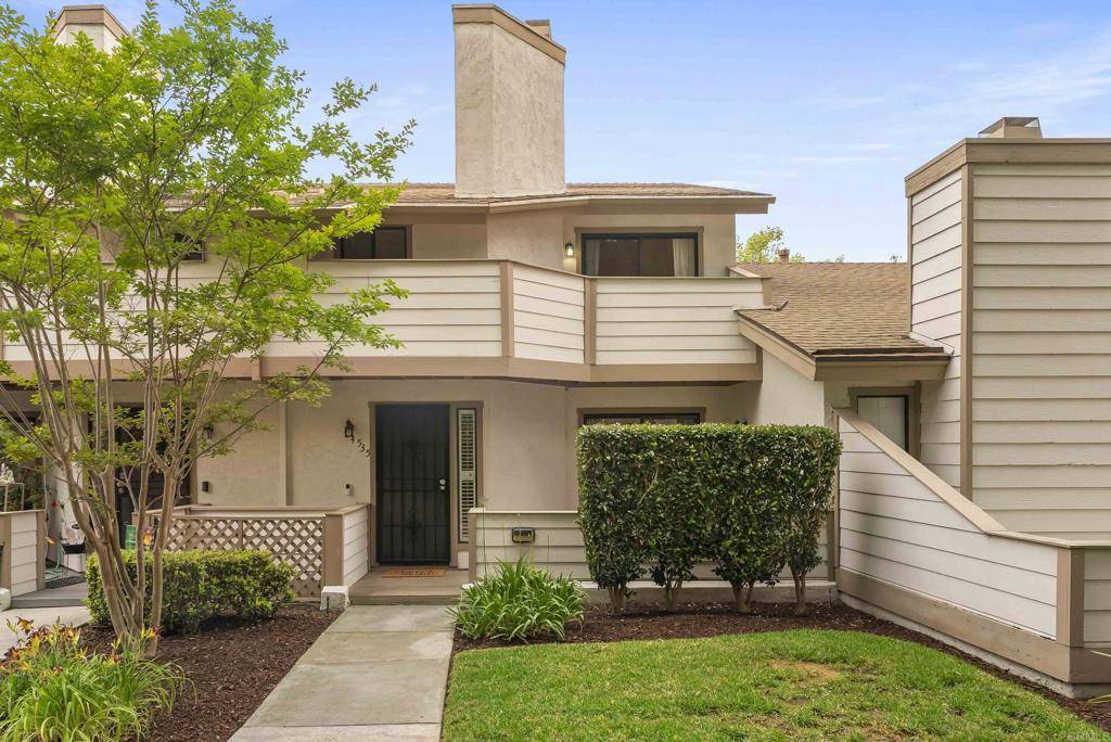 San Diego, CA 92117,4535 Chateau DR