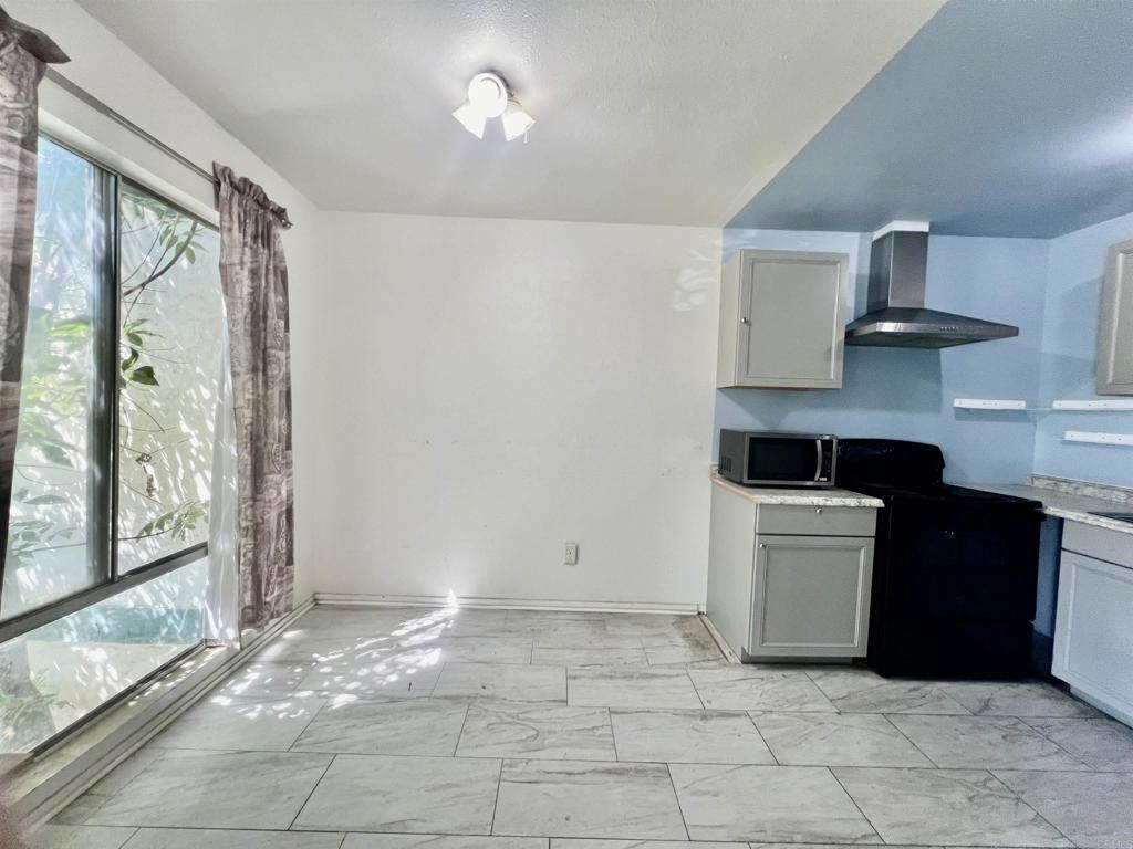 Escondido, CA 92027,1817 E Grand AVE #72