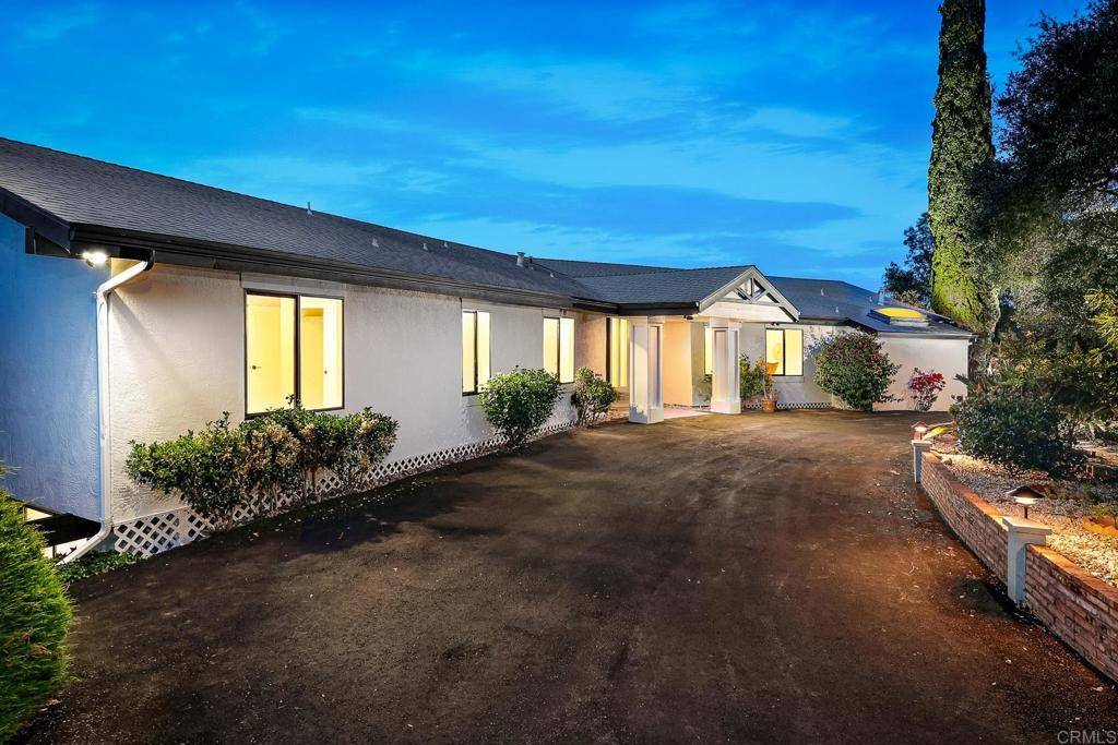Escondido, CA 92029,1051 Via Rancho Pkwy