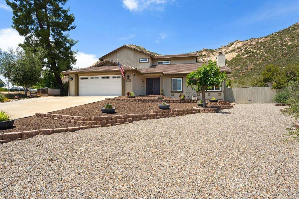 Ramona, CA 92065,25744 Caryn Ct.