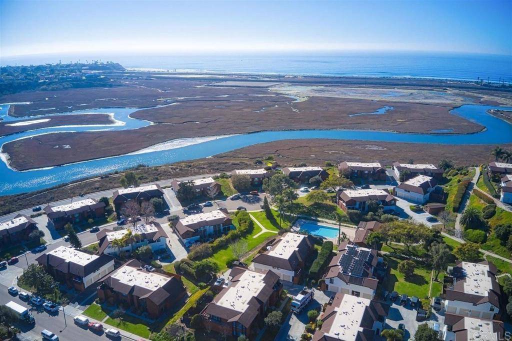 Cardiff By The Sea, CA 92007,2556 Ocean Cove Dr.