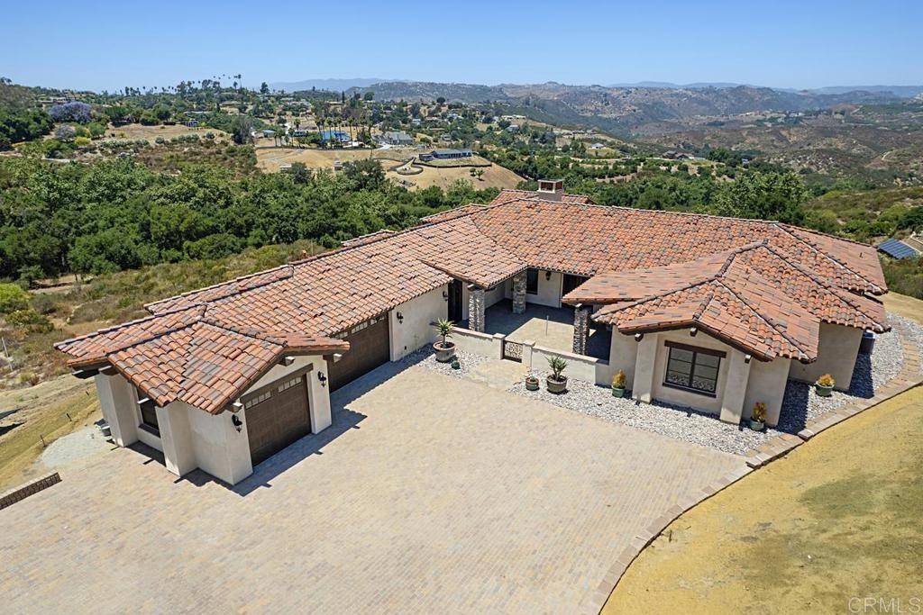 Fallbrook, CA 92028,1010 Willowcreek LN