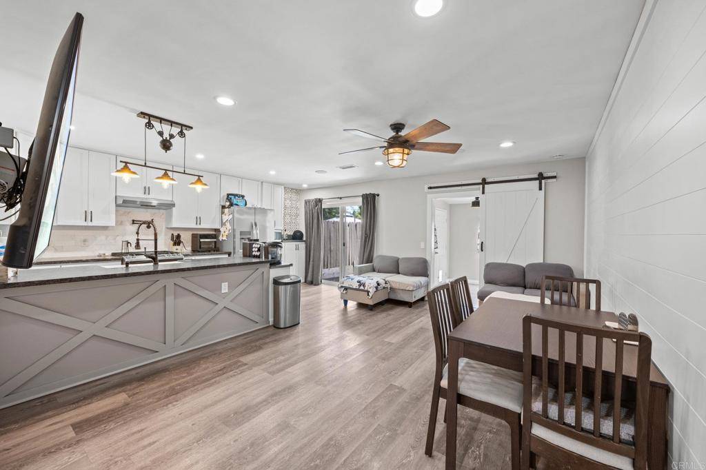Oceanside, CA 92057,257 Holiday WAY