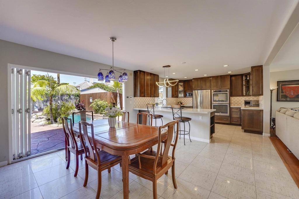 San Diego, CA 92106,3322 Russell ST