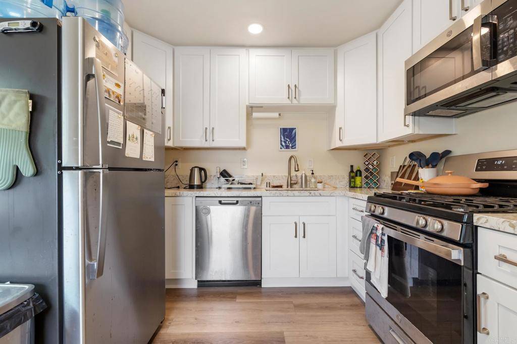 Encinitas, CA 92024,1027 33 3rd ST