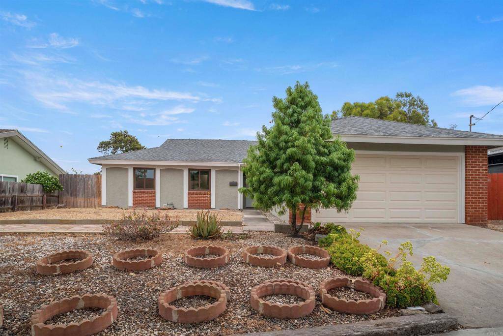 San Diego, CA 92117,5545 Diane AVE