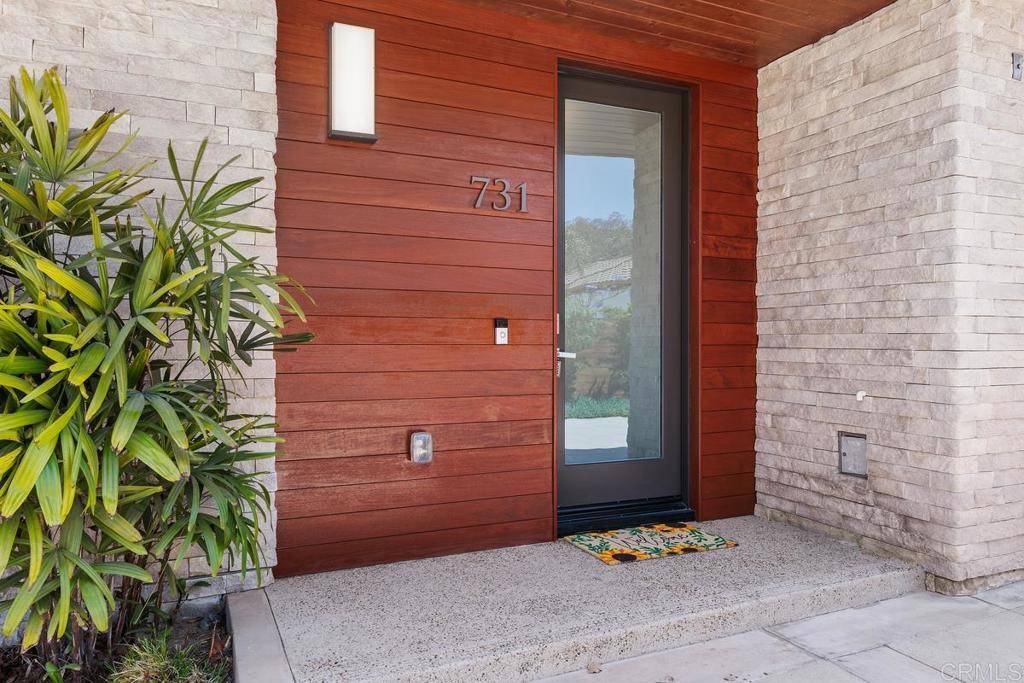 Solana Beach, CA 92075,731 Valley AVE