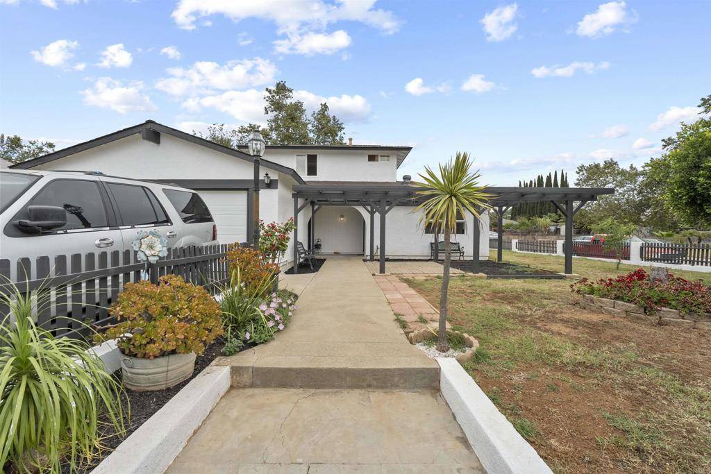 Escondido, CA 92027,1220 Hoover ST