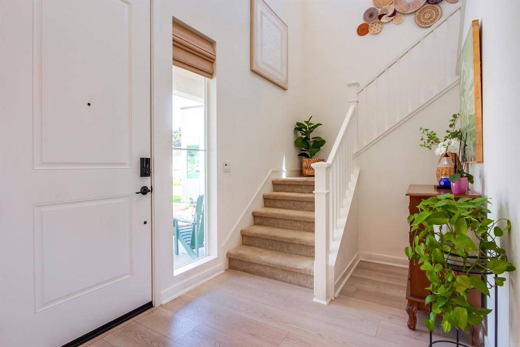 Fallbrook, CA 92028,35140 Bergamot