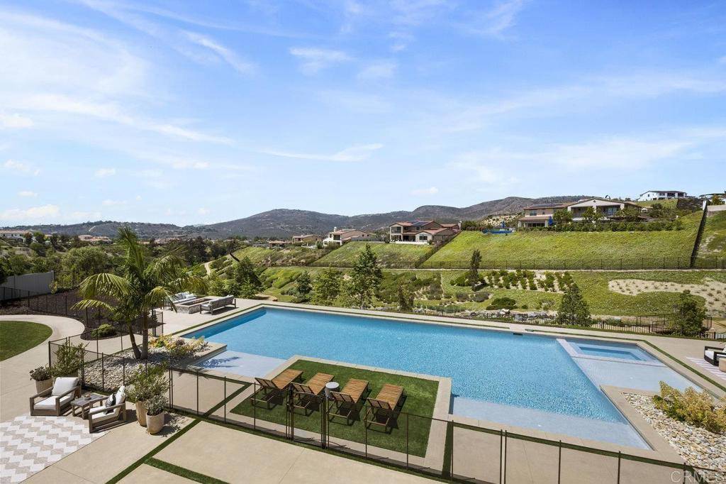 San Diego, CA 92127,16429 Crescent Creek DR