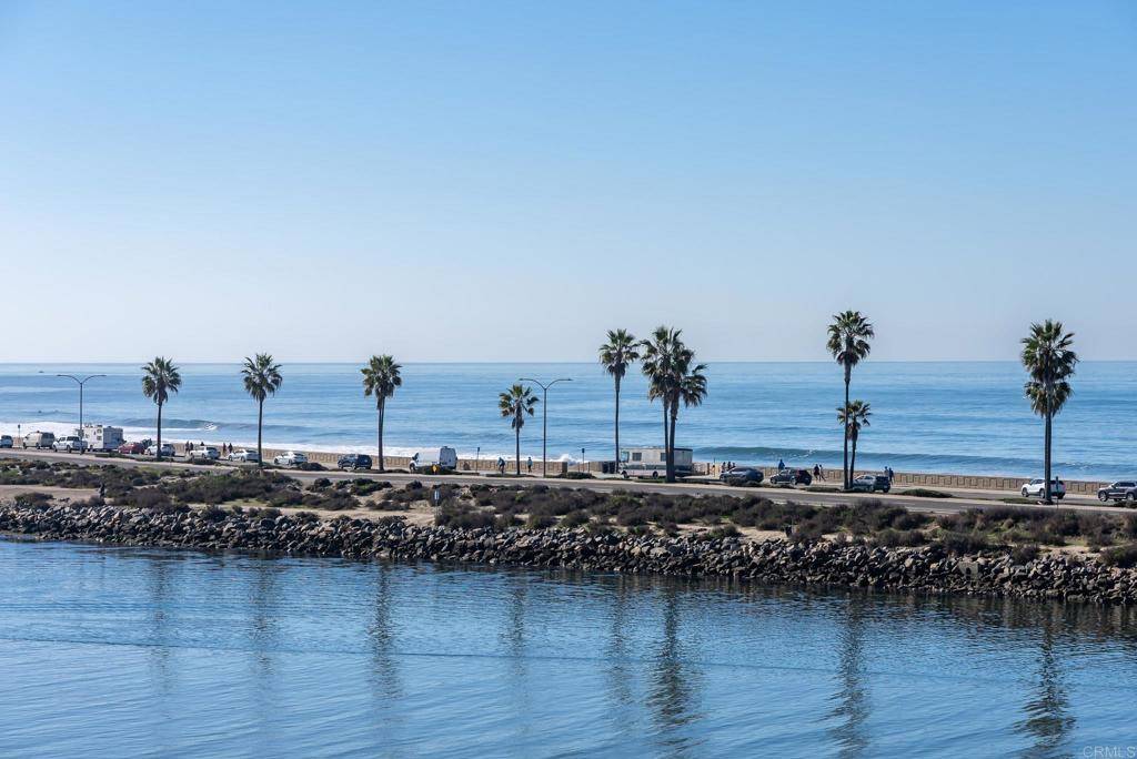 Carlsbad, CA 92008,238 Date Ave