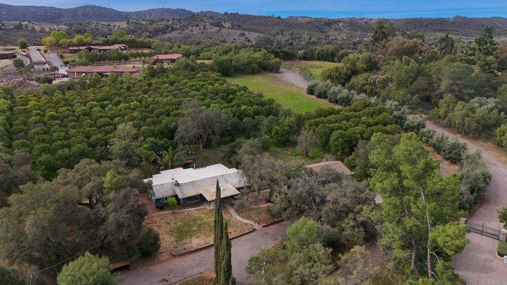 Valley Center, CA 92082,30825 Valley Center DR