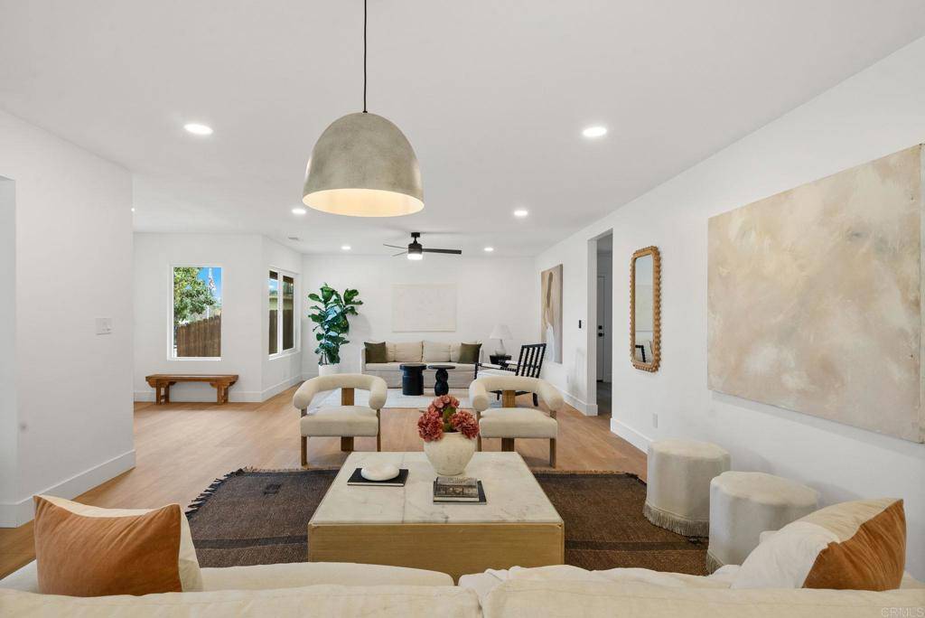 Carlsbad, CA 92008,3750 Grecourt WAY