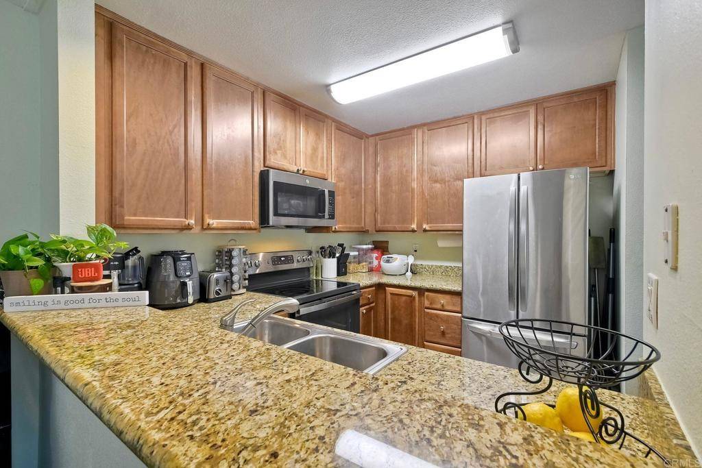 Escondido, CA 92026,145 W El Norte Pkwy #123