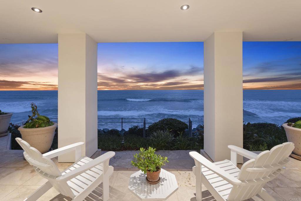 Carlsbad, CA 92008,5067 Shore DR