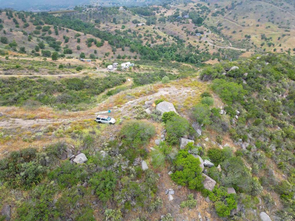 Fallbrook, CA 92028,10355 Alex RD