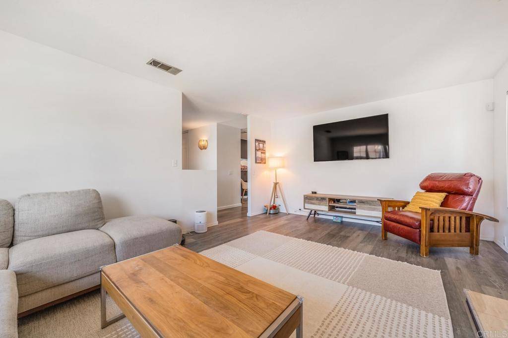 Escondido, CA 92027,2219 Montemar