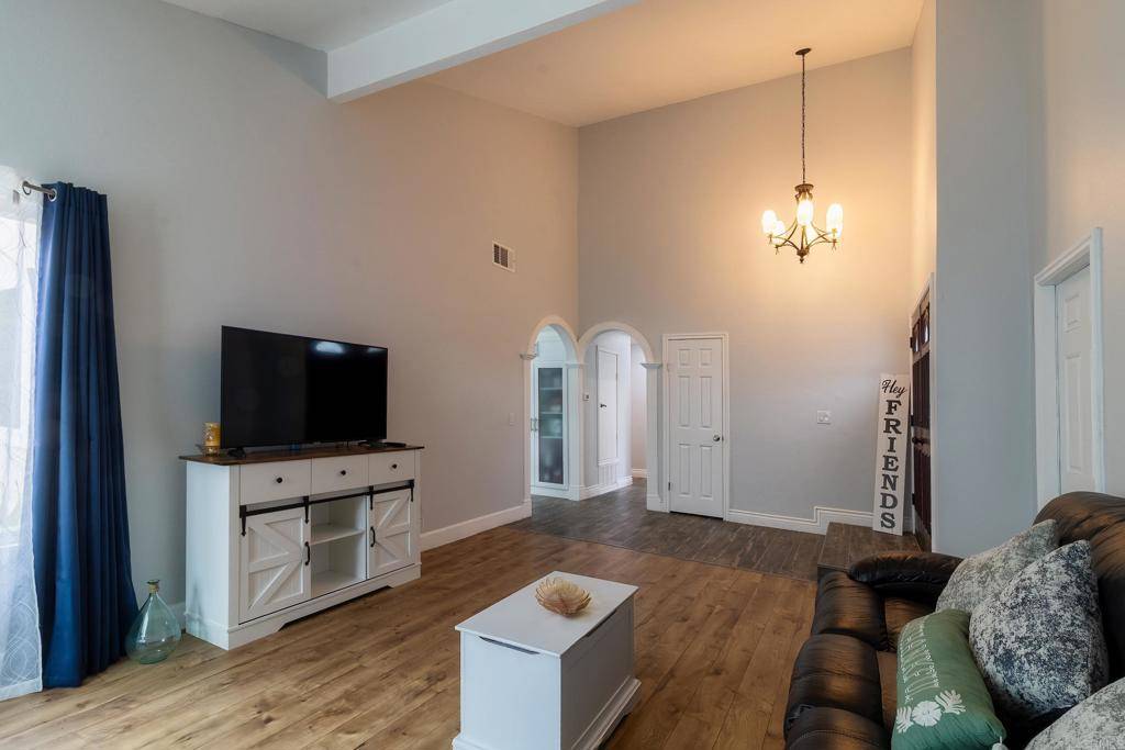 Escondido, CA 92026,1242 Pleasant Hill ST