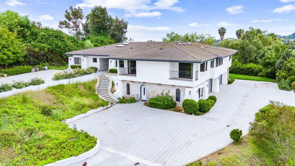 Fallbrook, CA 92028,19 Gateview DR