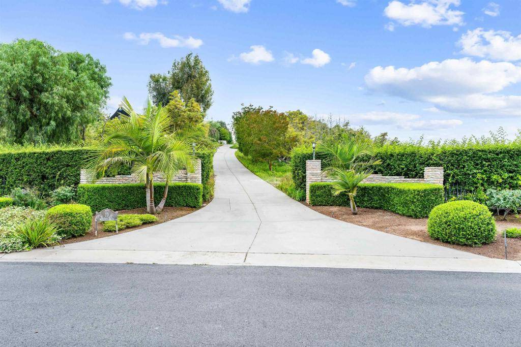 Fallbrook, CA 92028,19 Gateview DR