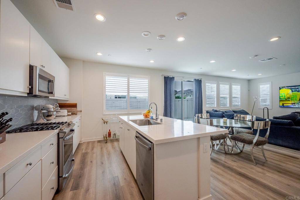 Valley Center, CA 92082,27754 Heritage LN