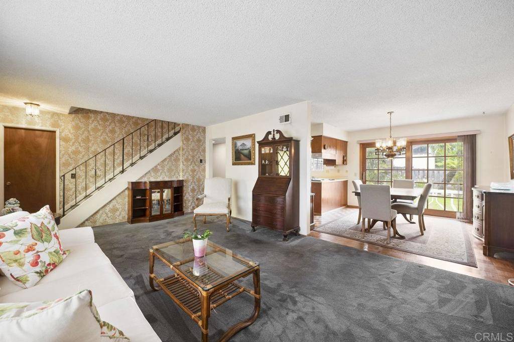 Carlsbad, CA 92008,1113 Camino Del Sol CIR