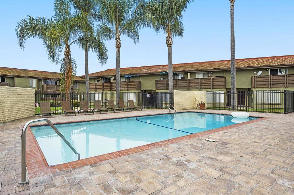 Oceanside, CA 92058,615 Fredricks AVE #103