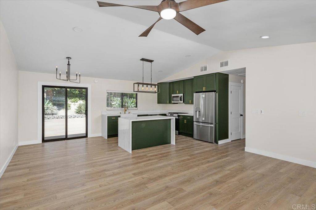 Oceanside, CA 92056,2706 Harriet ST