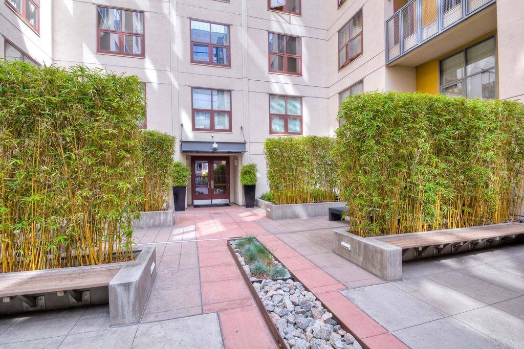 San Diego, CA 92101,1150 J ST #117