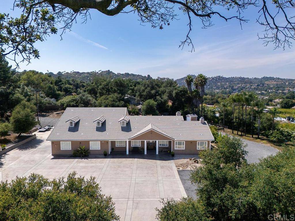 Escondido, CA 92026,10166 Rancho Roble Rd.