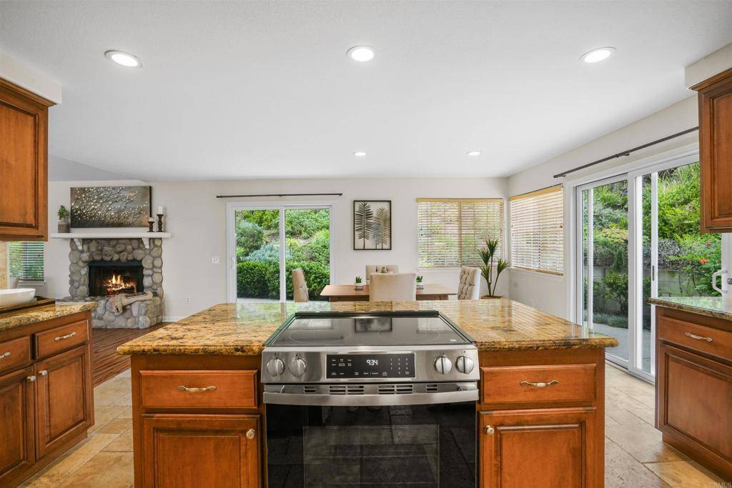 San Marcos, CA 92078,915 Lake Ridge DR
