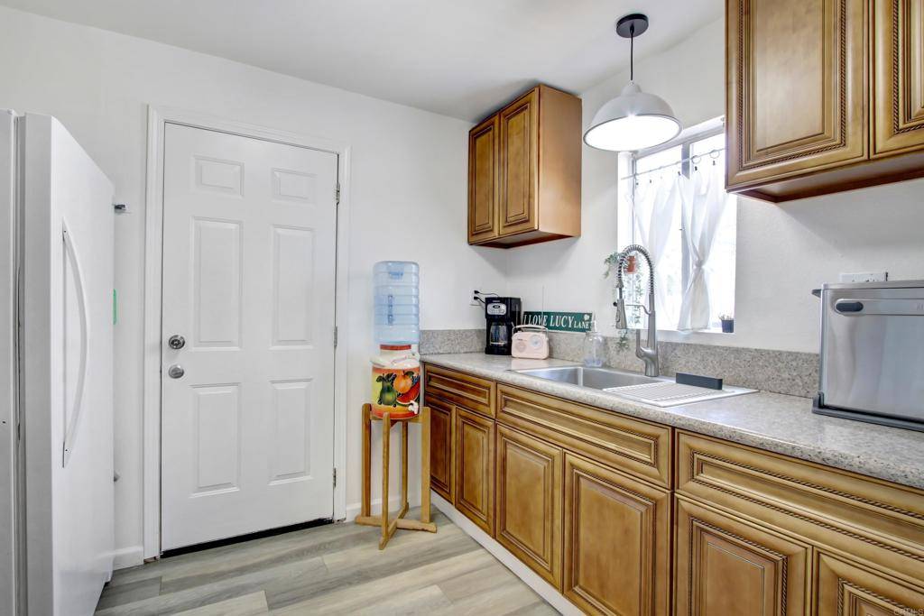 Hemet, CA 92543,307 S Ramona